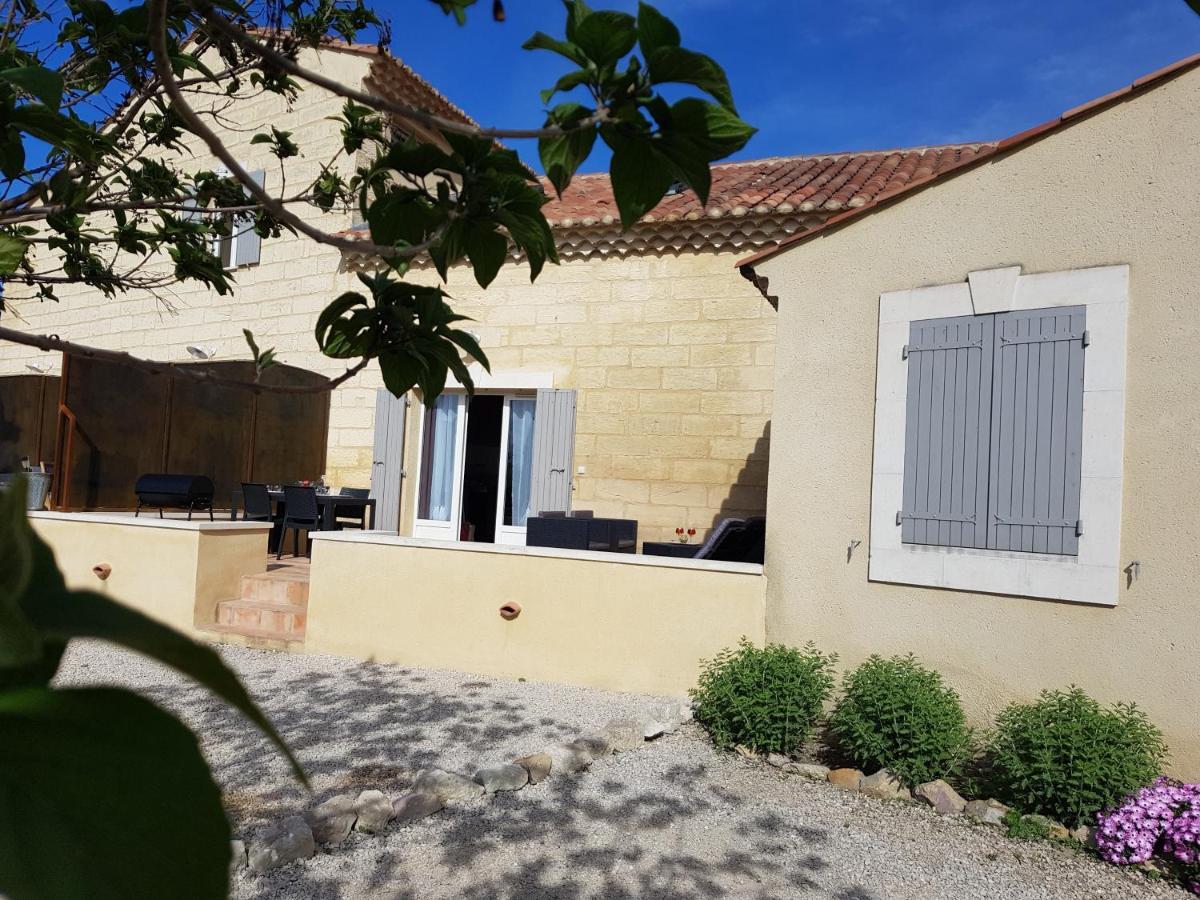 Le Mas Saint Jean Mezoargues Exterior photo